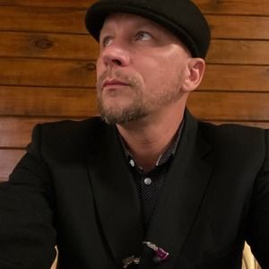 Meet your Posher, Davis